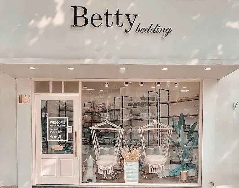 Yuna Betty 1 Shop 𝑪𝒉𝒂̆𝒏 𝑮𝒂 𝑮𝒐̂́𝒊 𝒉𝒂̂𝒏 𝒉𝒂̣𝒏𝒉 Đ𝒖̛𝒐̛̣𝒄 𝒑𝒉𝒖̣𝒄 𝒗𝒖̣ 𝒒𝒖𝒚́ 𝒌𝒉𝒂́𝒄𝒉  Đưa Đến Tay Người Tiêu Dùng Những Sp Chất Lượng Cao Với Giá Thành Phải Chăng